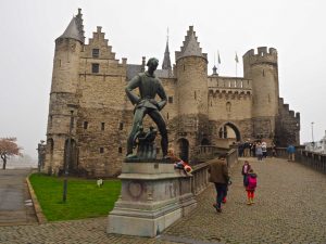 Antwerp: Another day, another castle.